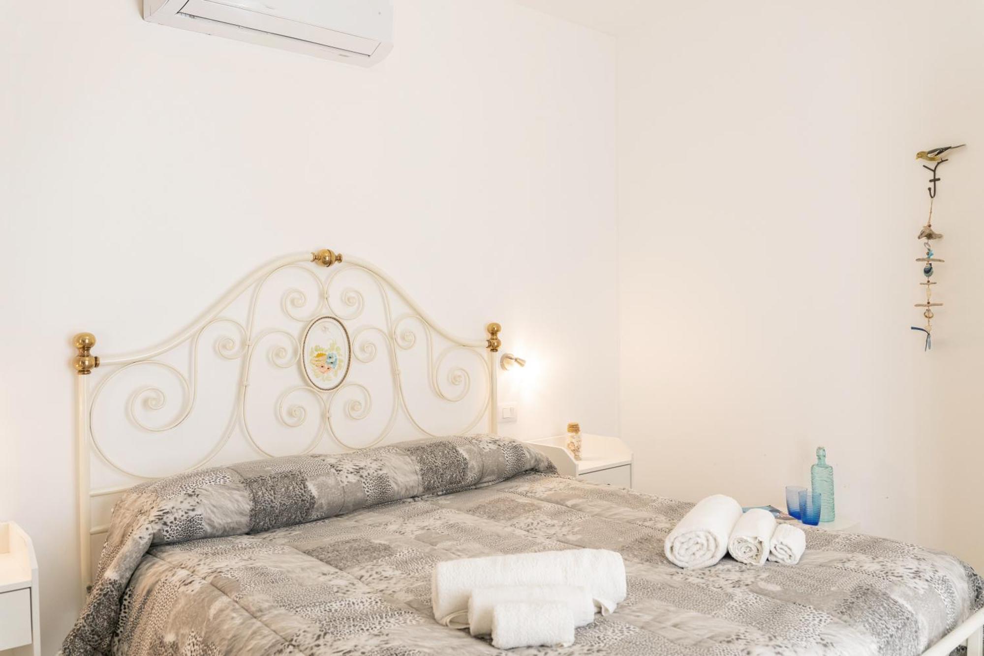 Residenza Del Barone Luxury House - Pula, Sardegna Apartment Екстериор снимка