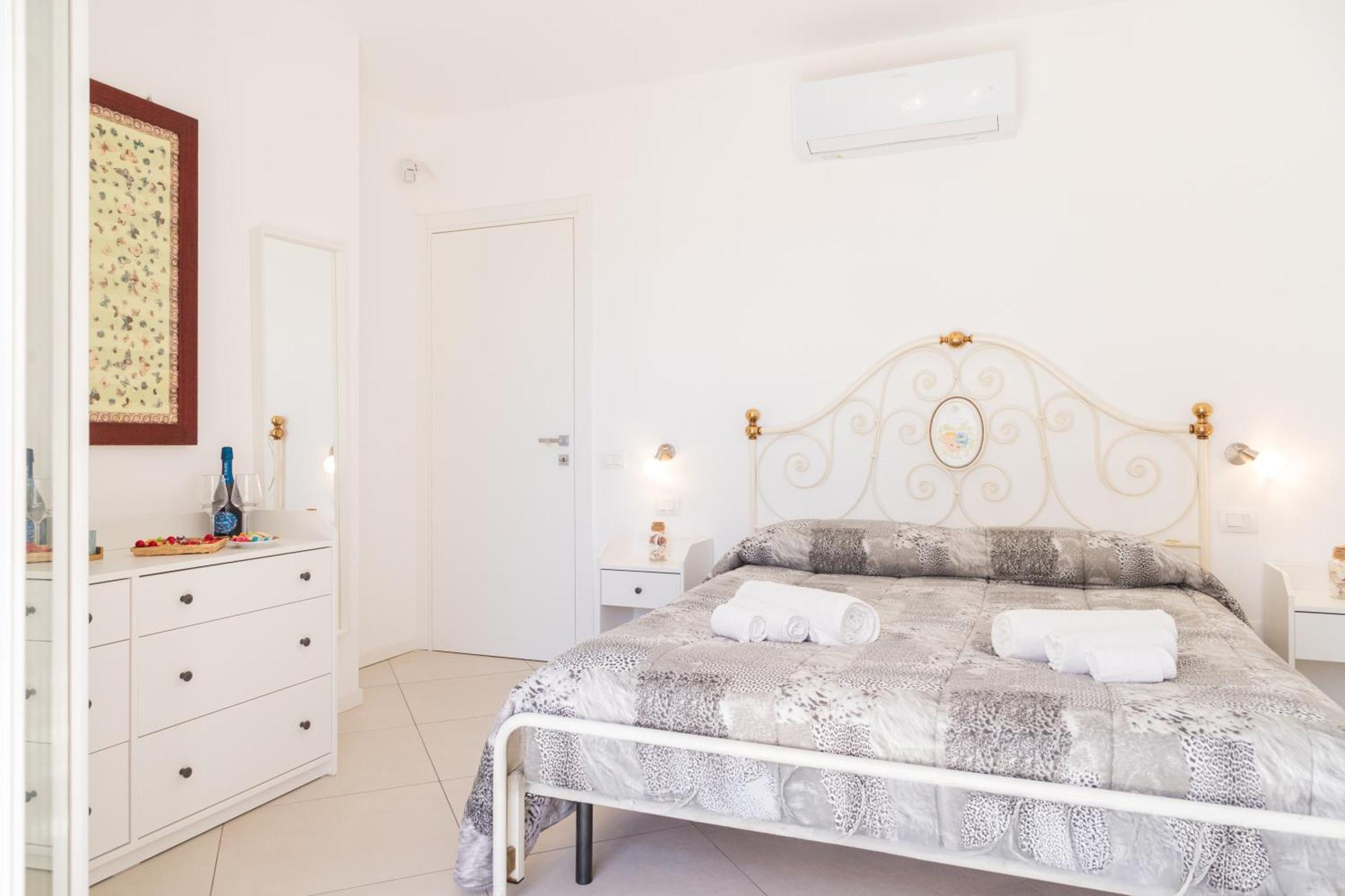 Residenza Del Barone Luxury House - Pula, Sardegna Apartment Екстериор снимка