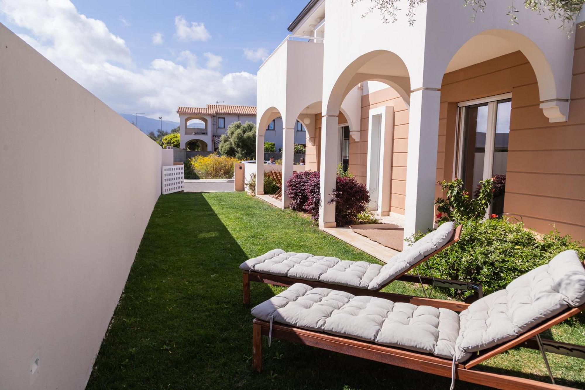 Residenza Del Barone Luxury House - Pula, Sardegna Apartment Екстериор снимка